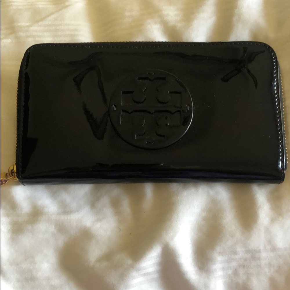 Tory Burch Black Patent Wallet